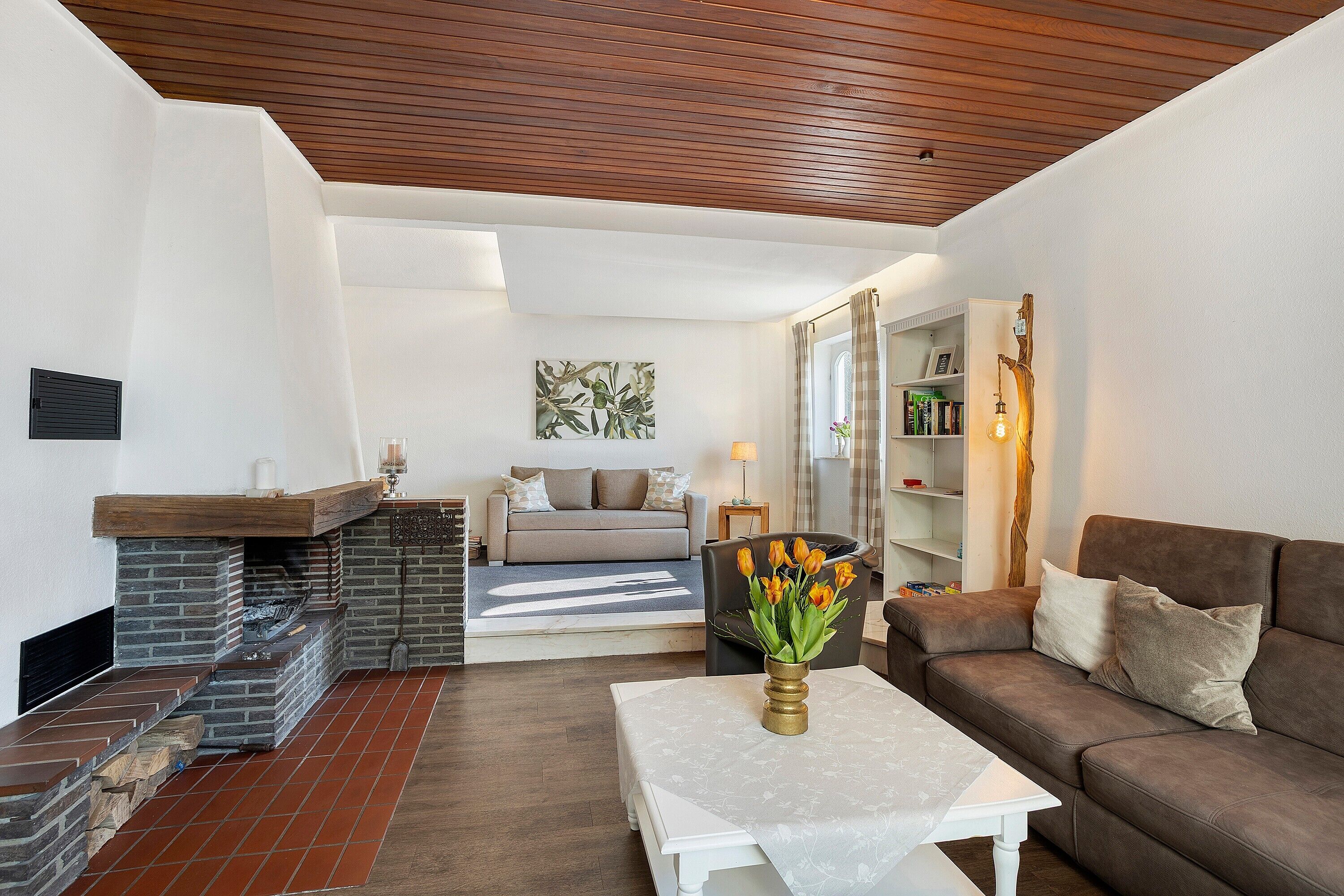 TV, fireplace, DVD player