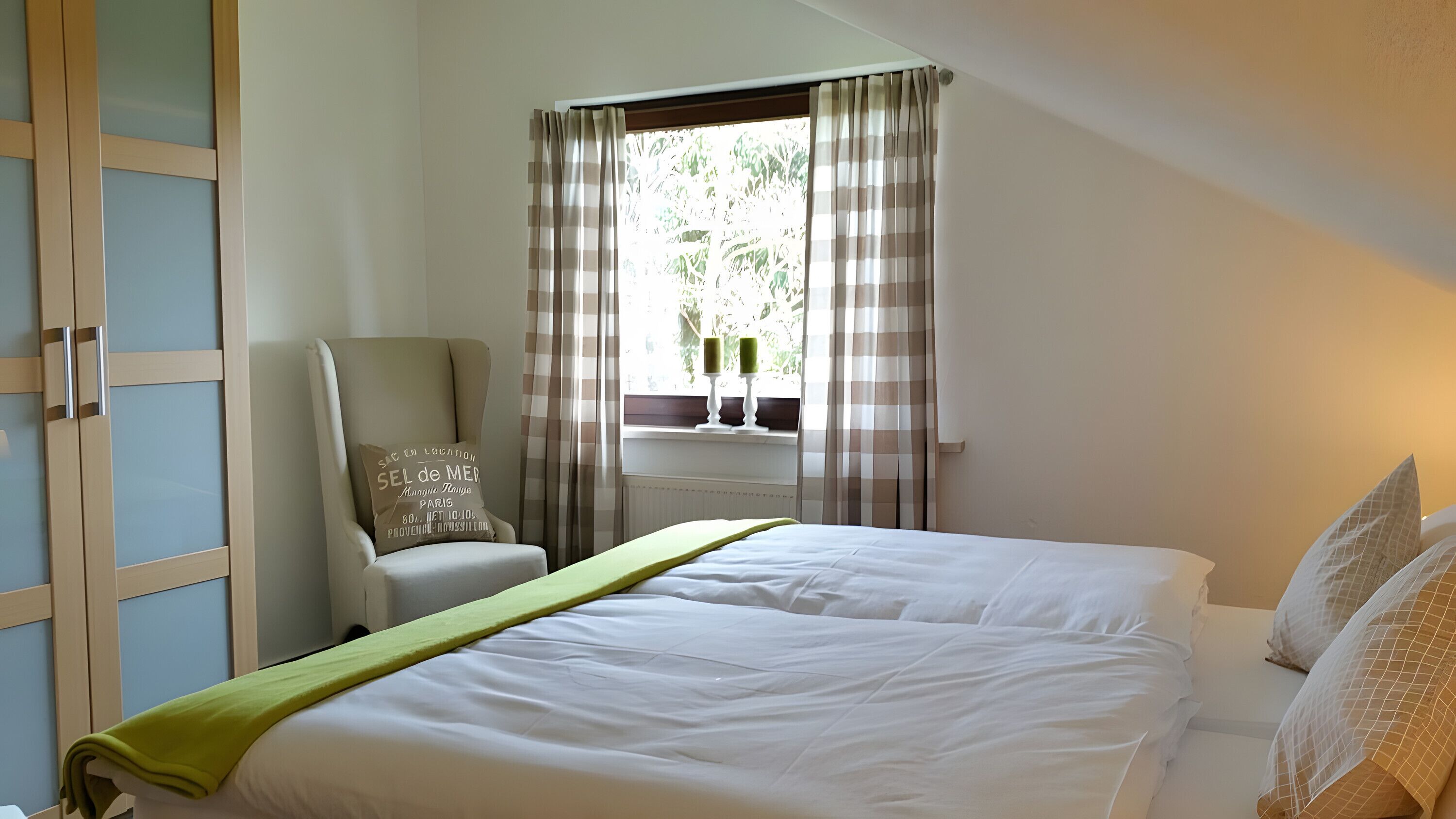 Bügeleisen/Bügelbrett, WLAN, Bettwäsche