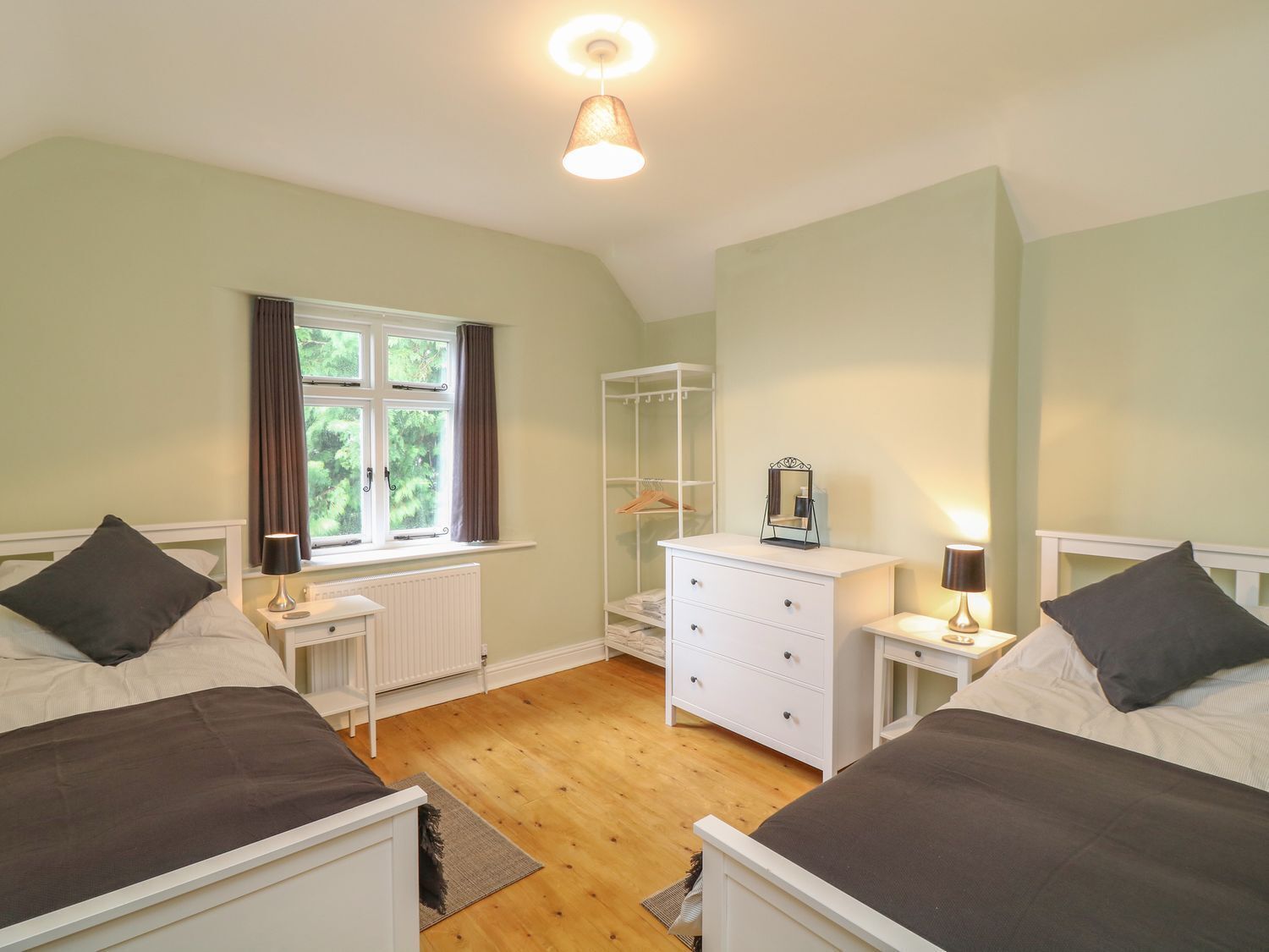 2 bedrooms, individually decorated, individually furnished, free WiFi