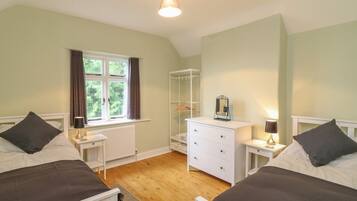 2 bedrooms, individually decorated, individually furnished, free WiFi