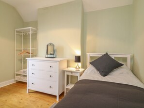 2 bedrooms, individually decorated, individually furnished, free WiFi - School House (Ivybridge)