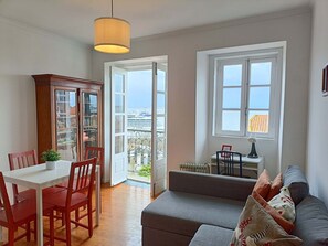 House - Amazing River View - Alfama s Cozy Gem (Lisbon)
