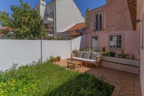 House - Estrela Spacious Garden Home (Lisbon)