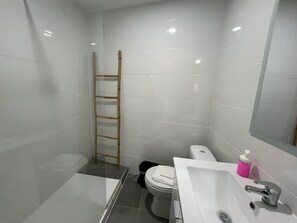 House - Alfama Se Pracadocomercio Casadosbicos - 32 (Lisbon)