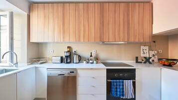 2 bedrooms, Internet