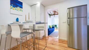 2 bedrooms, Internet