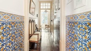 4 bedrooms, high-speed internet - Artistic Alfama 4BR Cathedral Views Tram 28 (Lisbon)