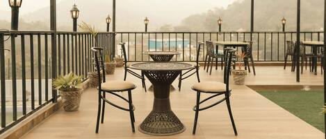 Frukost enligt egen beställning varje dag mot avgift