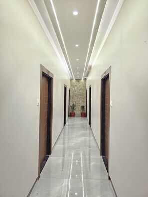 Lobby - HOTEL GEETANJALI (Mount Abu)