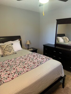 Iron/ironing board, WiFi, bed sheets