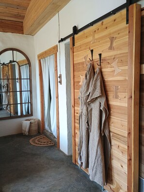 Interior - Cozy earth home with incredible views in Chickamauga (Chickamauga)