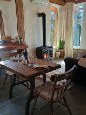 Interior - Cozy earth home with incredible views in Chickamauga (Chickamauga)