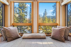 Interior - Chalet Ember is a luxury mountain retreat near Breckenridge designed for large groups. Enjoy a private sauna, outdoor hot tub, fire pit, and warm modern alpine interiors—perfect for ski trips, multi-family getaways, and year-round mountain escapes. (Breckenridge)