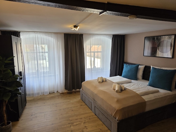 1 chambre, fer et planche à repasser, lit parapluie, Wi-Fi