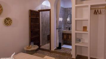 Signature-Haus | Zimmersafe, Verdunkelungsvorhänge, schallisolierte Zimmer