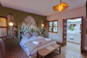 Signature House | In-room safe, blackout drapes, soundproofing, iron/ironing board - Riad KAMA privatif (Marrakech)