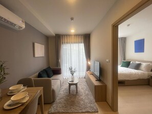 Living area - Room-phuket, Best Location, Full Furnish (Wichit)