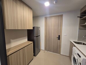 Room, 1 Bedroom, Accessible, Balcony | Laundry