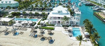 Searenity, a haven of peace combining luxury and serenity, private beach 3 minutes away.