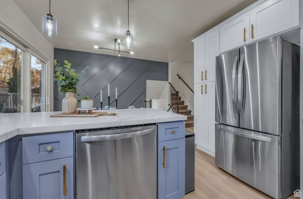 Interior - Modern 5-bedroom Family Home in Sandy Utah (Sandy)