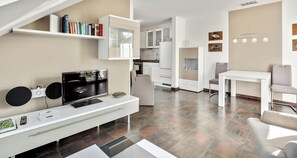 TV - Apartment 4-09 Vita Therme Studio in Bad Bellingen with Wi-Fi and Outdoor Area (Bad Bellingen)