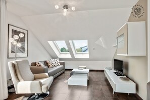 TV - Apartment 4-09 Vita Therme Studio in Bad Bellingen with Wi-Fi and Outdoor Area (Bad Bellingen)