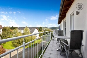 Outdoor dining - Apartment 4-09 Vita Therme Studio in Bad Bellingen with Wi-Fi and Outdoor Area (Bad Bellingen)