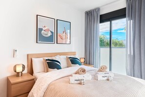 In-room safe, iron/ironing board, WiFi, bed sheets - Las Dunas 412 - by Welcomely (Oliva)