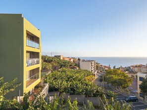 Apartment | 3 bedrooms - Anchored in Carmo by Homie (Camara de Lobos)