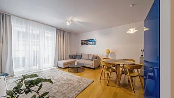 Apartment, Balcony | Living room