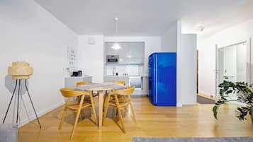 Apartment, Balcony | Private kitchenette | Coffee/tea maker, electric kettle