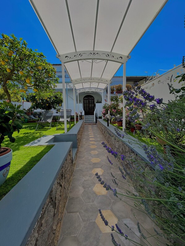 Exterior - Capri Melody (Anacapri)