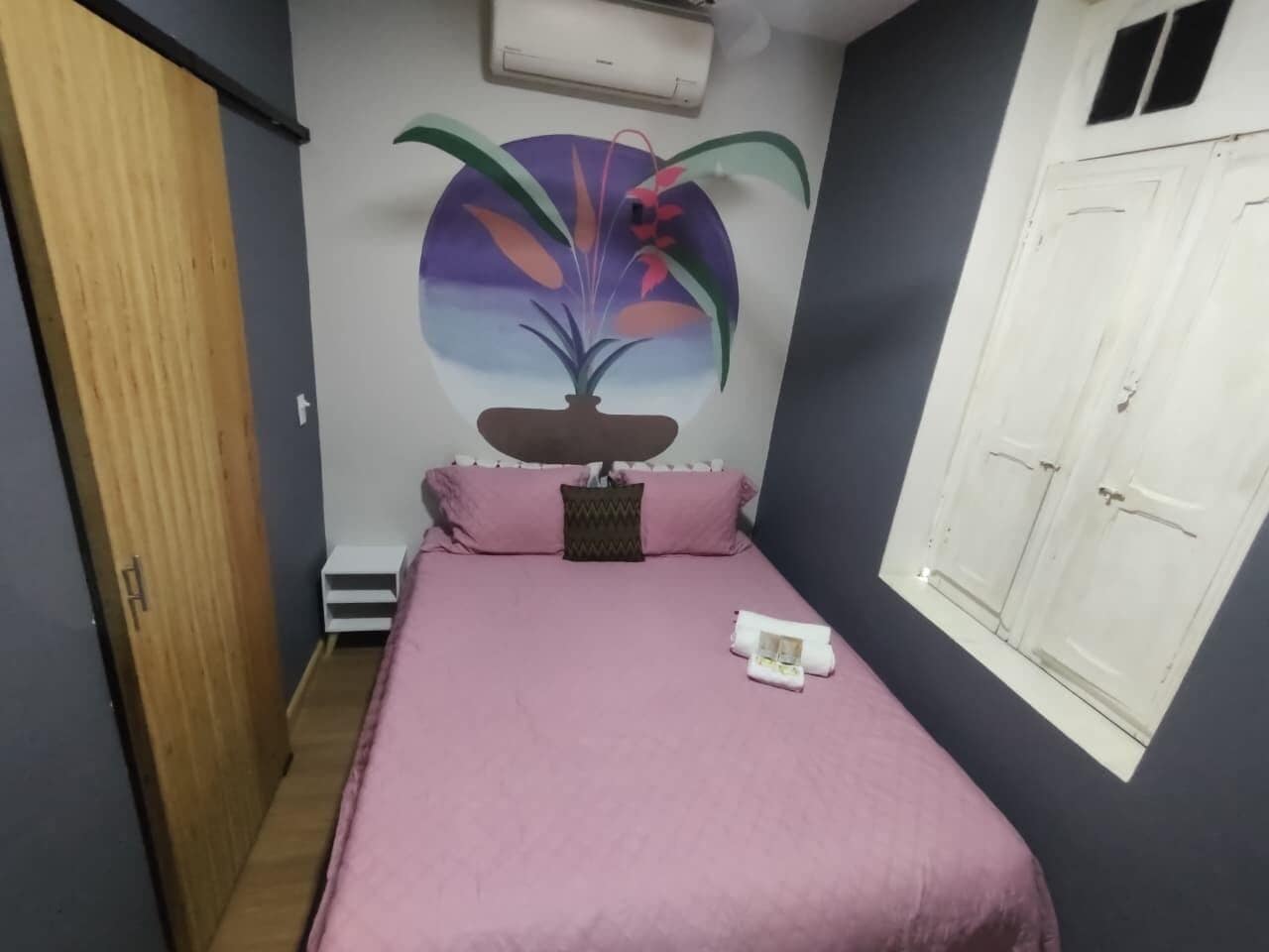 标准双人房, 空调, 花园景观 | 熨斗/熨板、免费 WiFi、床单