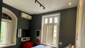 Gambar tidak terklasifikasi, 4 dari 74, tombol