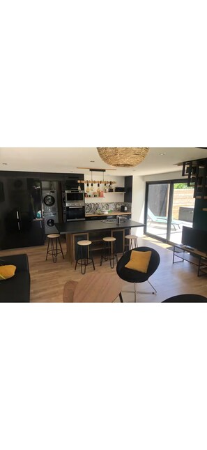 Interior - Aveleen house, between land and sea... (Quimperlé)