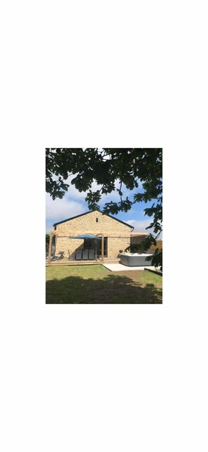 Exterior - Aveleen house, between land and sea... (Quimperlé)
