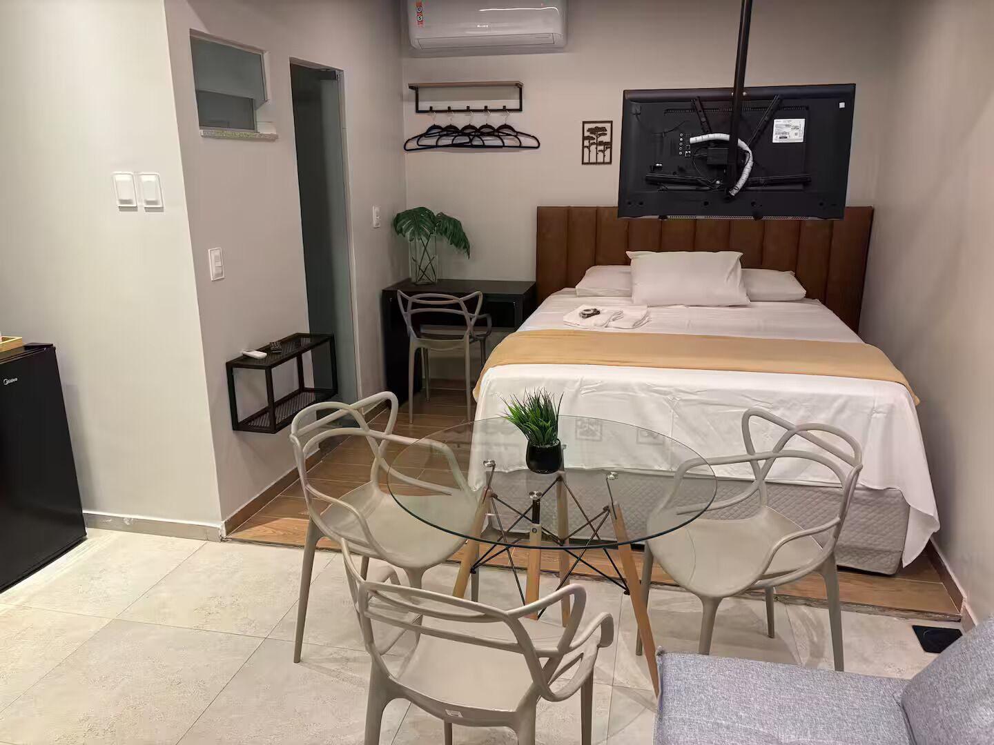 1 bedroom, WiFi, bed sheets