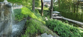 Sommer in idyllischer Jagdhütte - ein Parkgrundstück nur für Dich
