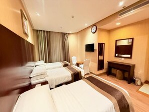 Iron/ironing board - Land Premium Makkah (Makkah)