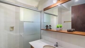 Apartment | Bathroom | Shower