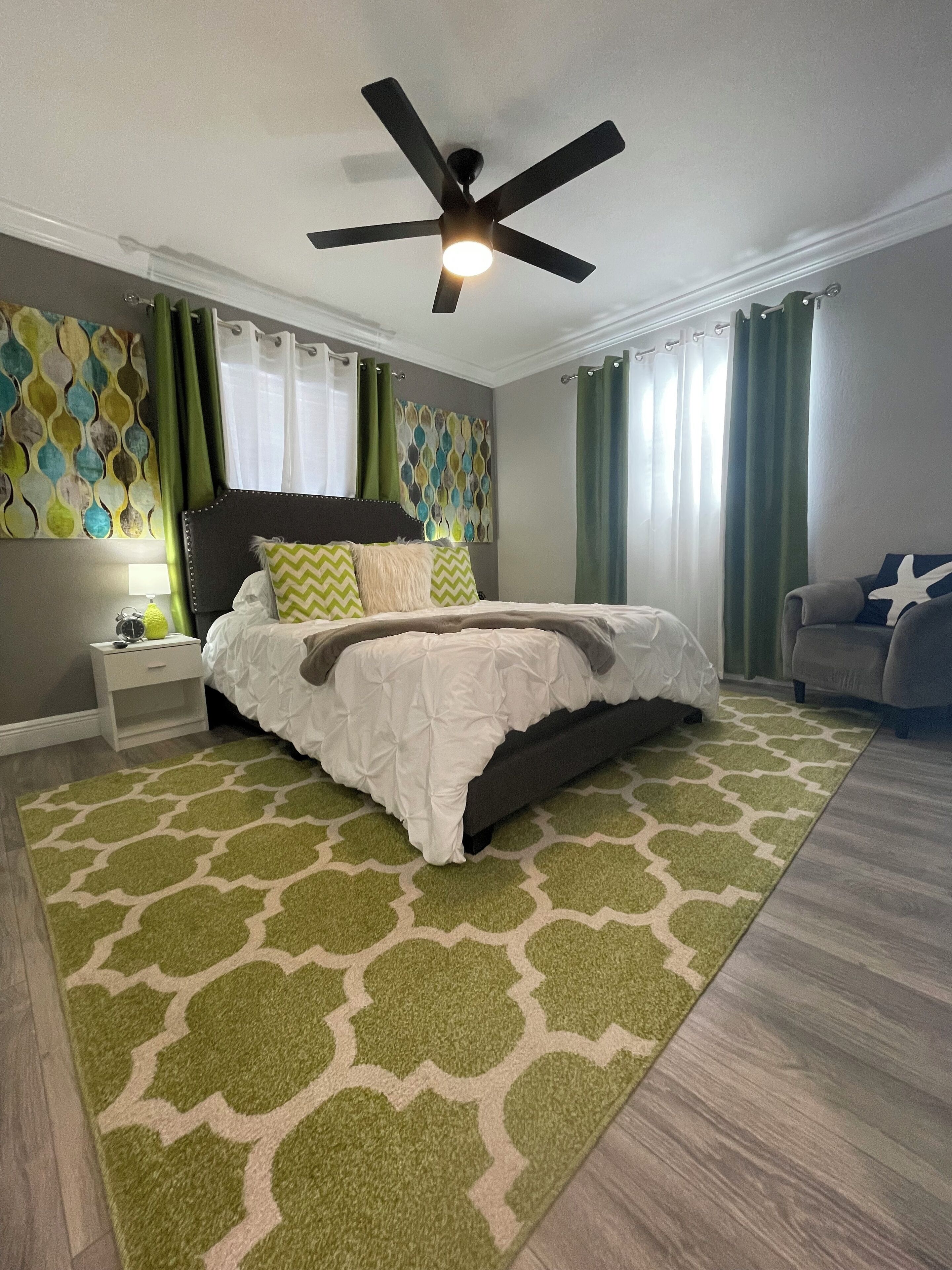 3 Schlafzimmer, Schreibtisch, Bügeleisen/Bügelbrett, kostenloses WLAN