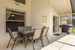 Outdoor dining - 25% Off! Pool Home Near Disney (Kissimmee)