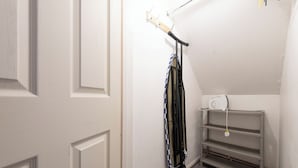 Interior - 1 Bedroom Luxury-Studio in Chatham (Chatham)