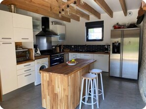 Private kitchen - Typical Breton farmhouse in the heart of the Argoat region. Go green! (Saint-Gilles-Pligeaux)