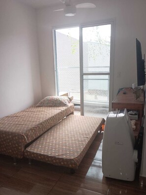 2 bedrooms, iron/ironing board, free WiFi, bed sheets - Apartment located in downtown Rio de Janeiro, convenient for leisure or work. (Rio de Janeiro)