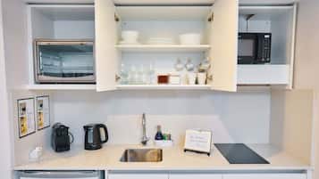 Stúdíóíbúð | Einkaeldhús | Ísskápur í fullri stærð, örbylgjuofn, bakarofn