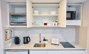 Stúdíóíbúð | Einkaeldhús | Ísskápur í fullri stærð, örbylgjuofn, bakarofn