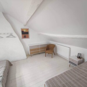 6 habitaciones, tabla de planchar con plancha y wifi 