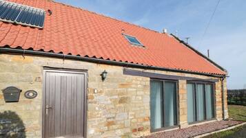 Cottage | Exterior detail