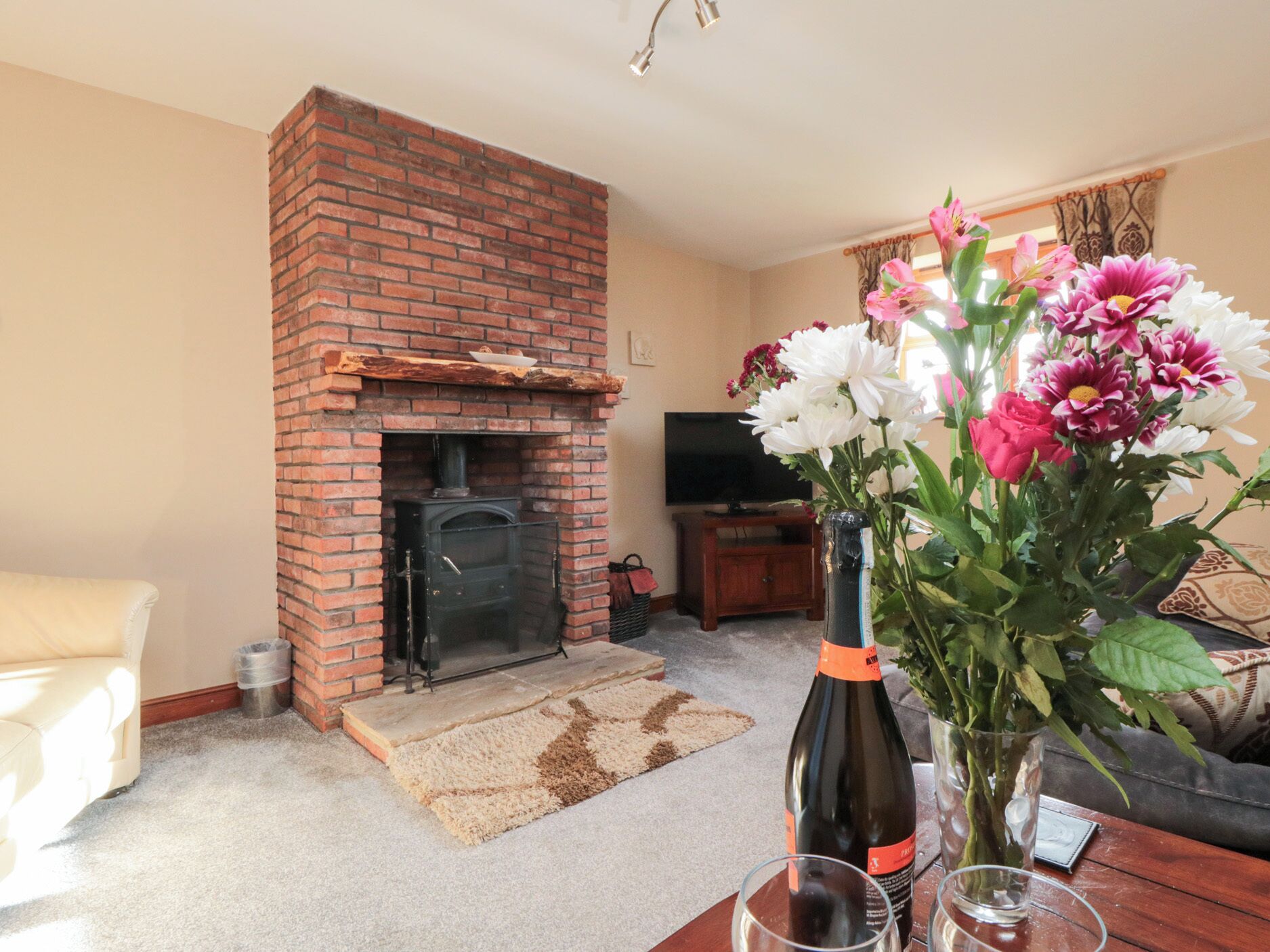 Cottage | Living area